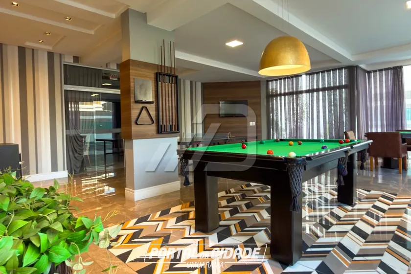 Apartamento &agrave; venda - 120m&sup2; - Meia Praia