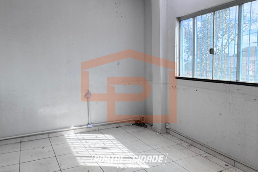 Sal&atilde;o Comercial para alugar - 750m&sup2; - Jardim Janina