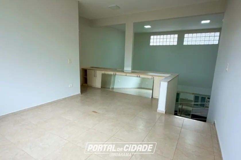 Sobrado &agrave; venda - 180m&sup2; - Zona I