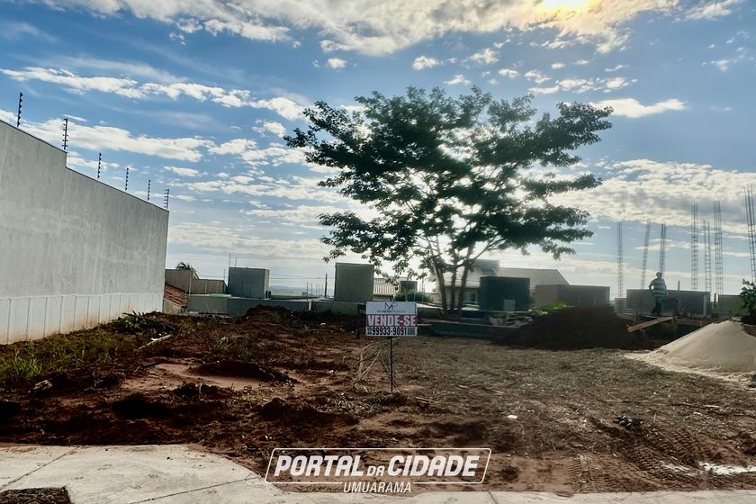 Terreno &agrave; venda - 125m&sup2; - Jardim Cima