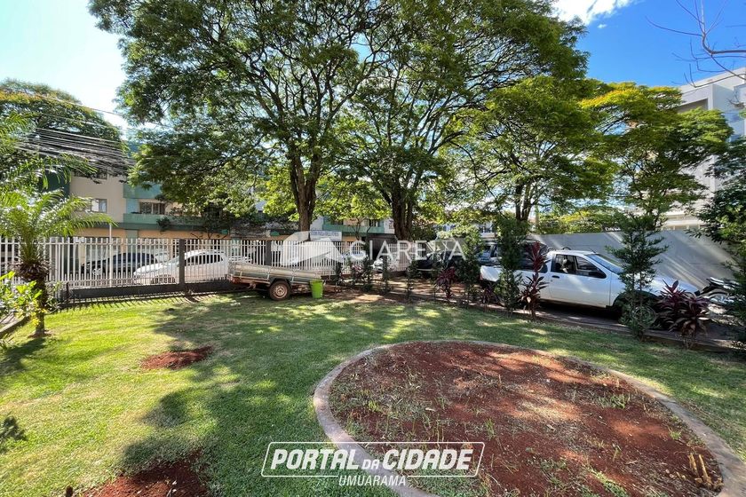 Terreno &agrave; venda - 204m&sup2; - CENTRO