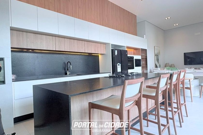 Casa &agrave; venda - 364m&sup2; - Portal Das &Aacute;guas