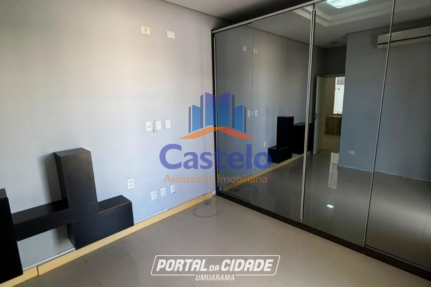 Casa &agrave; venda - 256m&sup2; - JARDIM BIRIGUI