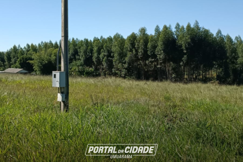 Ch&aacute;cara &agrave; venda - 1000m&sup2; - Zona Rural