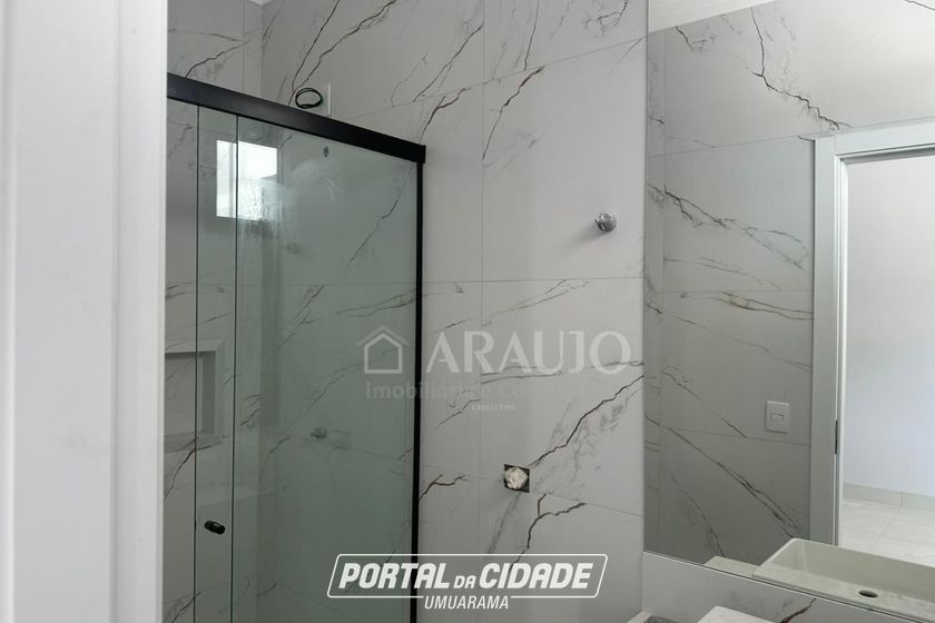 Casa &agrave; venda - 110m&sup2; - Jardim Cima