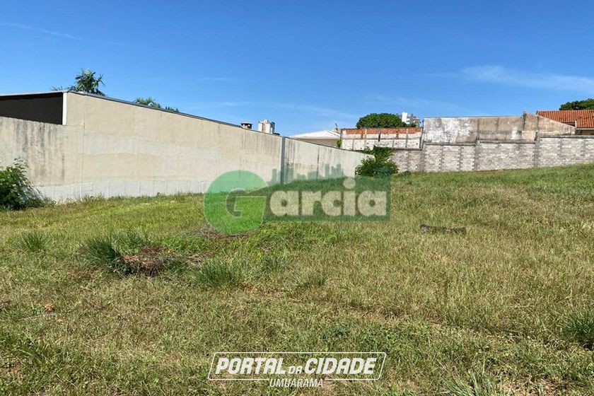 Terreno &agrave; venda - 757m&sup2; - Jardim Alphavile