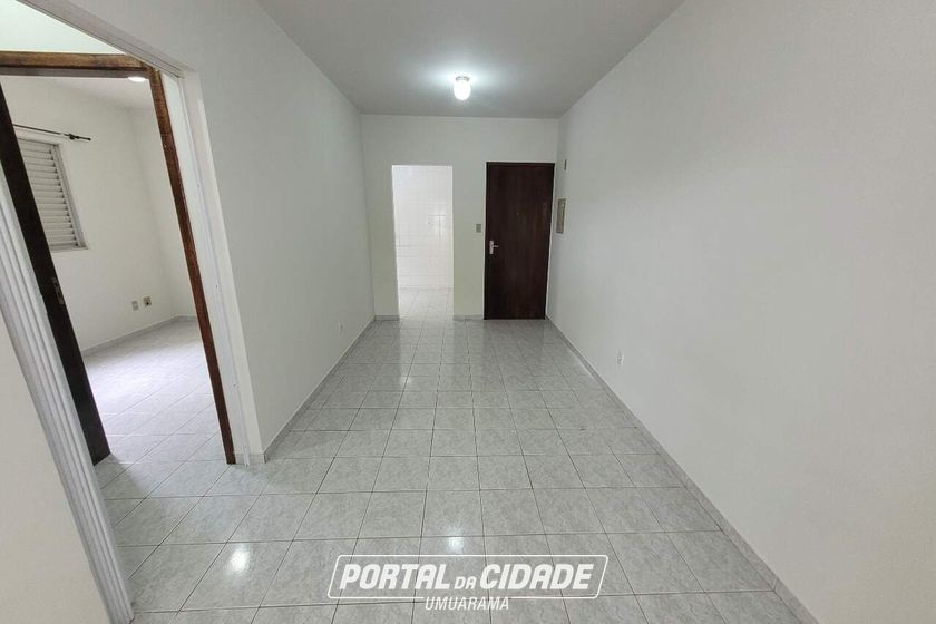 Apartamento para alugar - 81m&sup2; - Zona III
