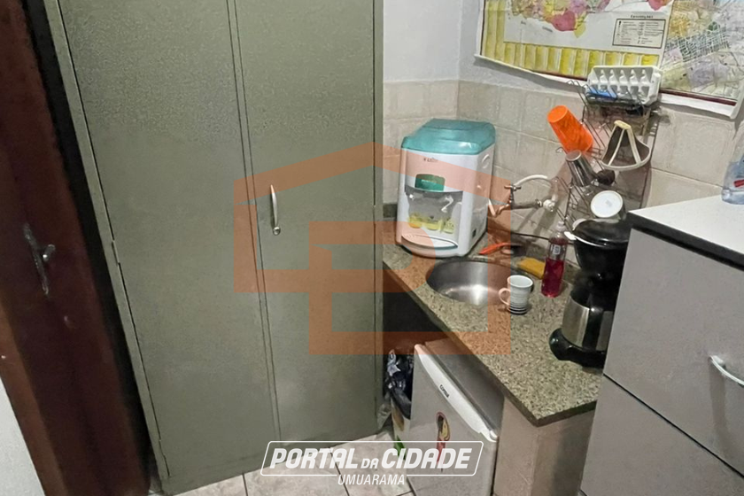 Sala Comercial &agrave; venda - 54m&sup2; - Zona I