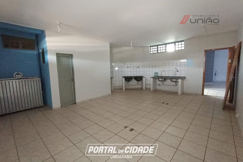 Sal&atilde;o Comercial para alugar - 880m&sup2; - Zona III