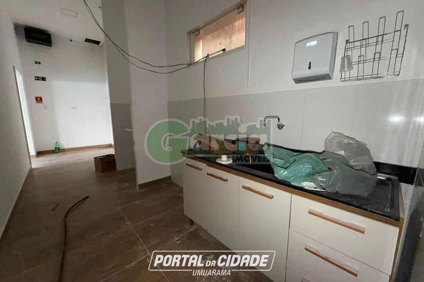 Sal&atilde;o Comercial para alugar - 166m&sup2; - Zona I