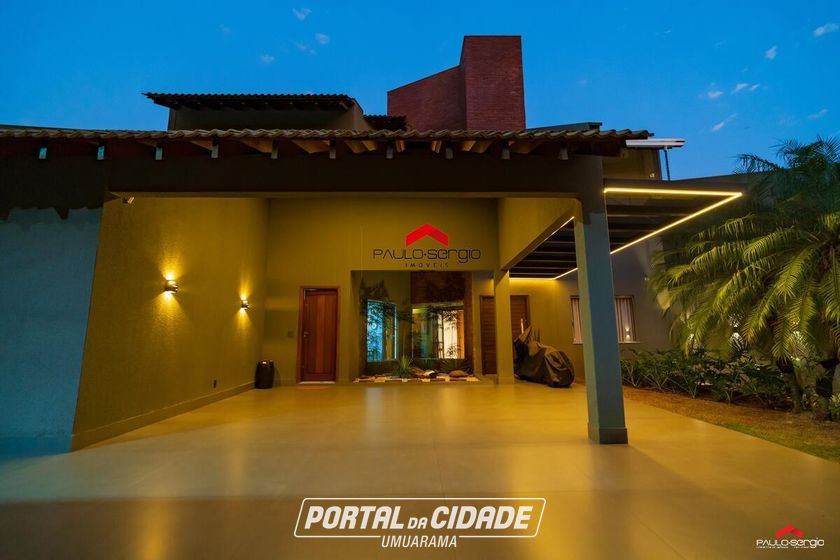 Sobrado &agrave; venda - 305m&sup2; - Zona VII