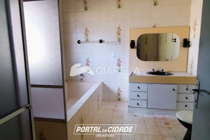 Casa &agrave; venda - 182m&sup2; - CENTRO
