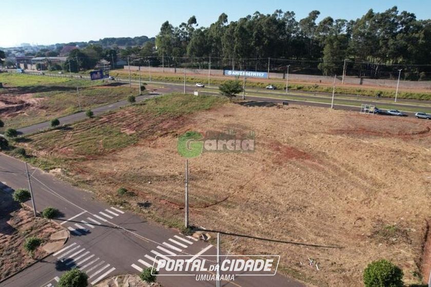 Terreno &agrave; venda - 897m&sup2; - -