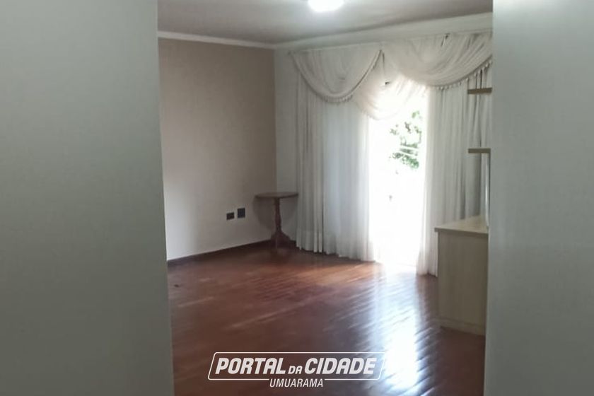 Sobrado &agrave; venda - 376m&sup2; - Zona I