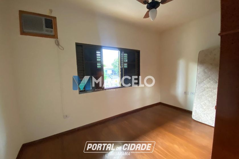 Sobrado &agrave; venda - 223m&sup2; - Zona II