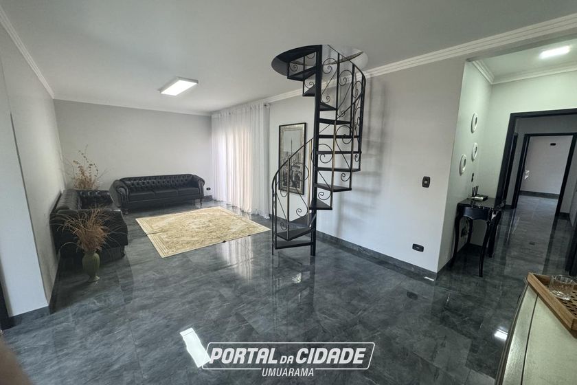 Casa &agrave; venda - 560m&sup2; - Zona II