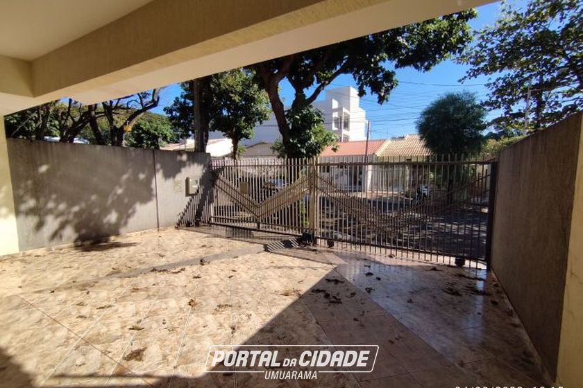 Casa &agrave; venda - Zona III