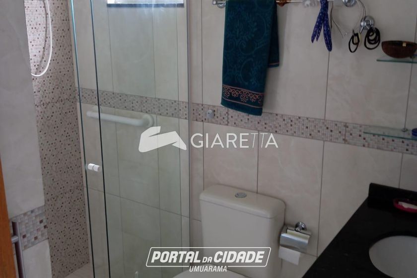 Casa &agrave; venda - 210m&sup2; - CENTRO
