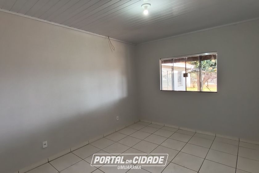 Casa para alugar - 324m&sup2; - ZONA V