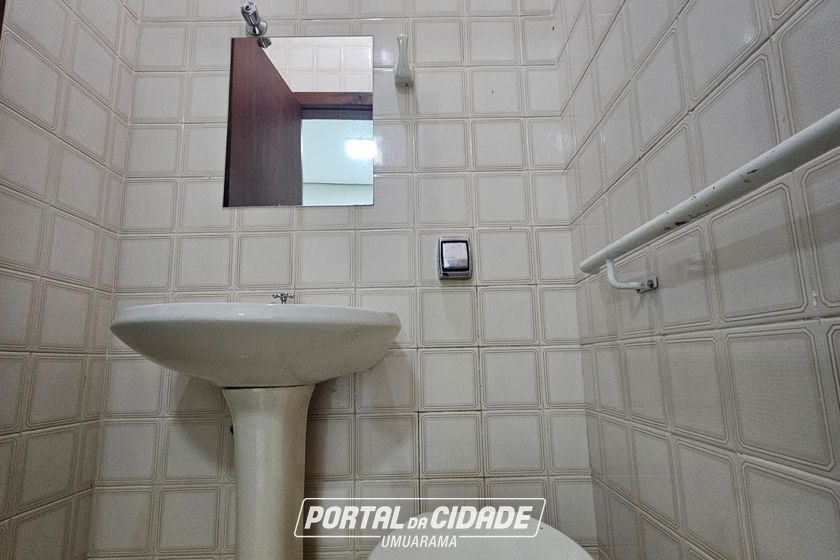 Sal&atilde;o Comercial &agrave; venda - Zona I