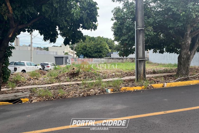 Terreno &agrave; venda - 204m&sup2; - Parque Alphaville