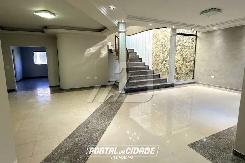Sobrado &agrave; venda - 376m&sup2; - Zona I