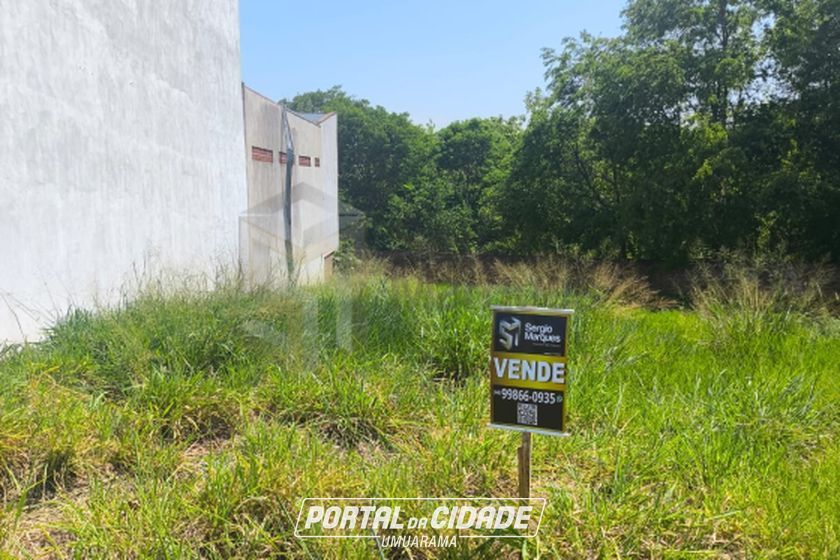 Terreno &agrave; venda - 373m&sup2; - Alto da Paran&aacute;