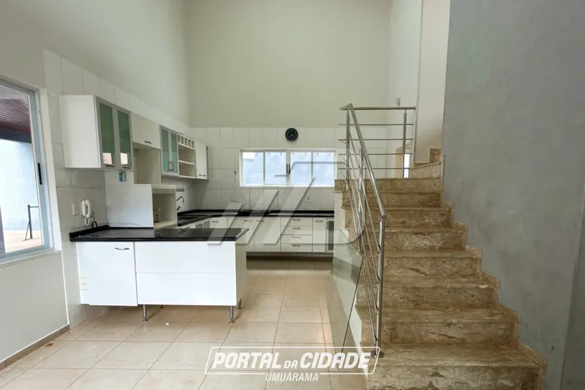 Sobrado &agrave; venda - 180m&sup2; - Zona I