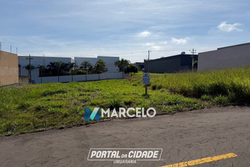 Terreno &agrave; venda - 180m&sup2; - Parque Residencial Interlagos