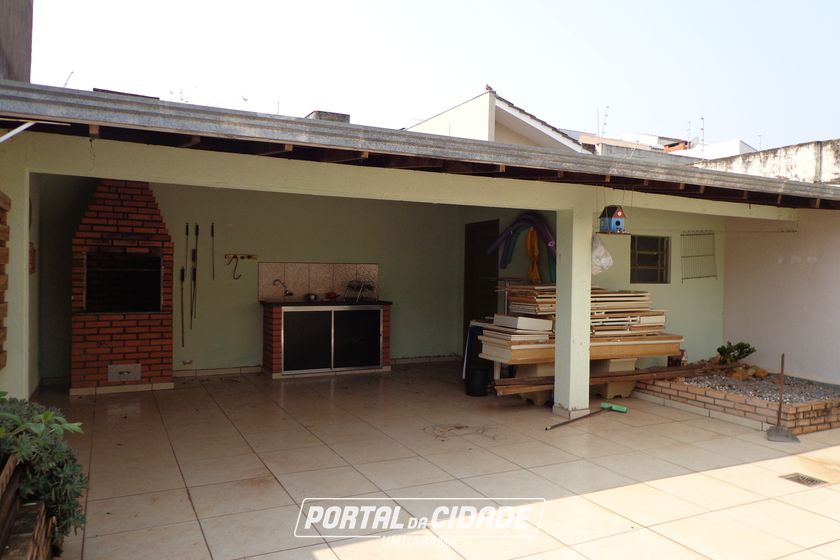 Sobrado &agrave; venda - 247m&sup2; - Zona II
