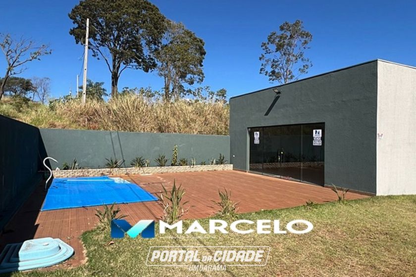 Ch&aacute;cara &agrave; venda - 2000m&sup2; - PR - 580