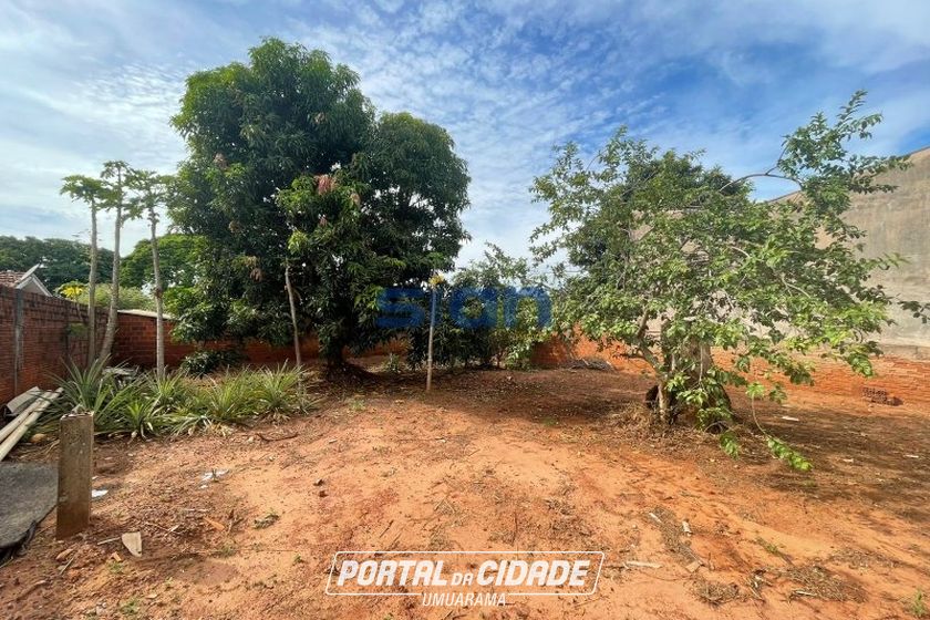 Casa &agrave; venda - 490m&sup2; - Zona VII