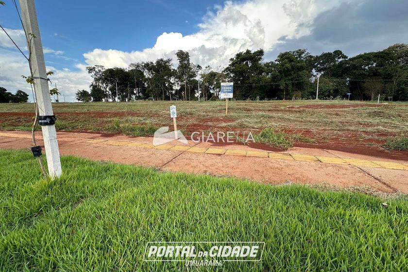 Terreno &agrave; venda - 360m&sup2; - VILA BECKER