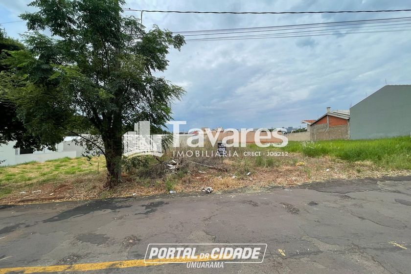 Terreno &agrave; venda - 371m&sup2; - Jardim Floren&ccedil;a