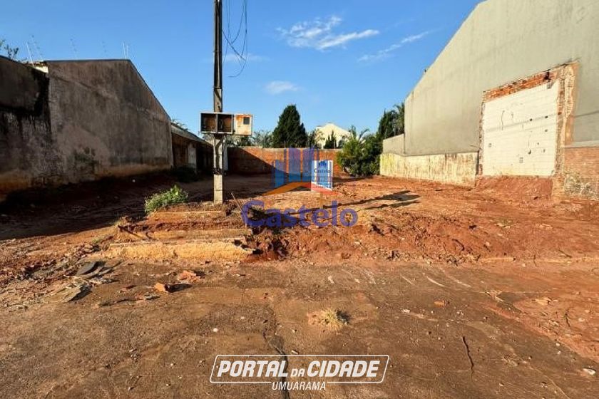 Terreno &agrave; venda - 490m&sup2; - Zona II