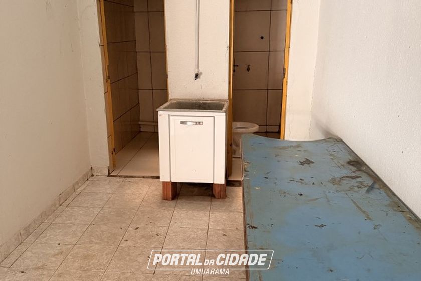 Sal&atilde;o Comercial para alugar - 300m&sup2; - Zona VII