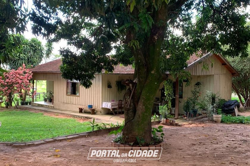 Ch&aacute;cara &agrave; venda - 7260m&sup2; - Zona I