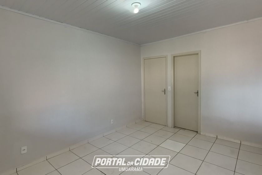 Casa para alugar - 324m&sup2; - ZONA V