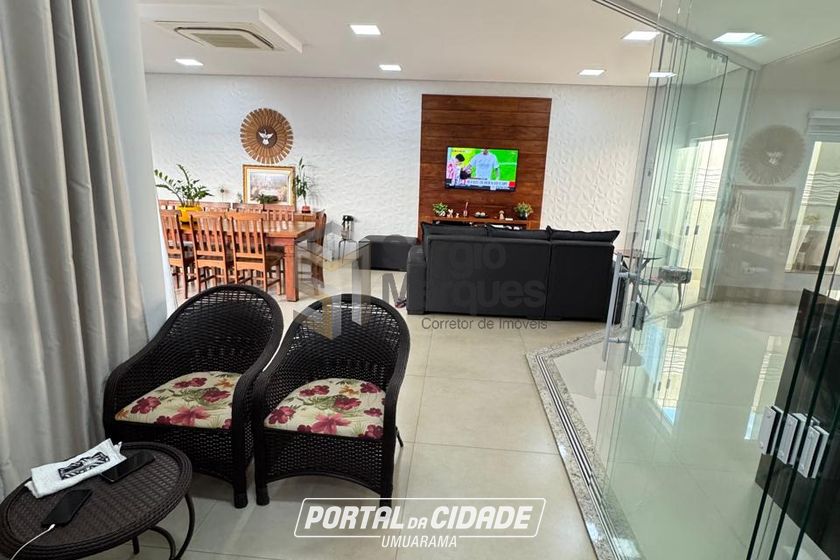 Casa &agrave; venda - 415m&sup2; - Zona V