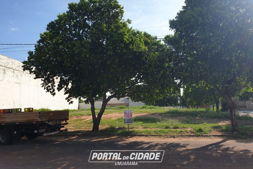 Terreno &agrave; venda - 411m&sup2; - Alto da Paran&aacute;