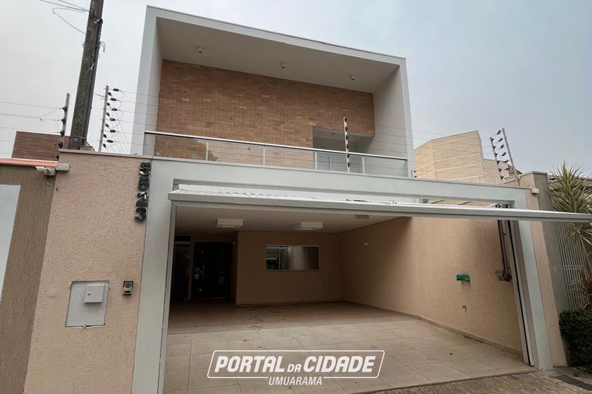 Sobrado &agrave; venda - 262m&sup2; - Zona II