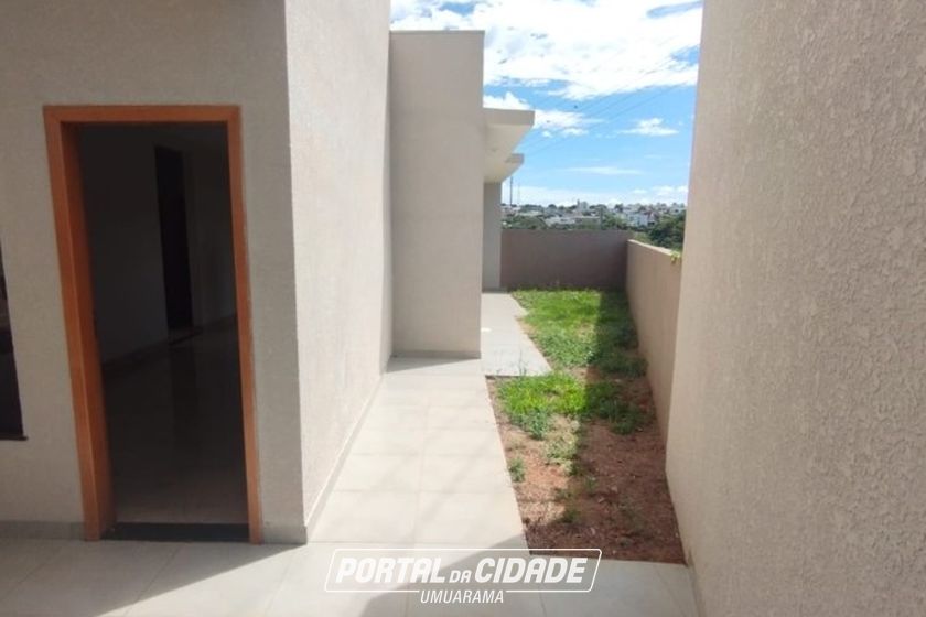 Casa &agrave; venda - 132m&sup2; - Jardim Azal&eacute;ia