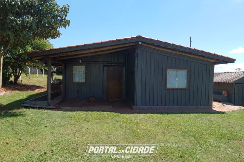 Ch&aacute;cara &agrave; venda - 20m&sup2; - Estrada Jaborandi