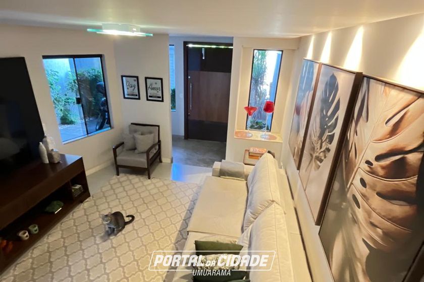 Sobrado &agrave; venda - 245m&sup2; - Zona II