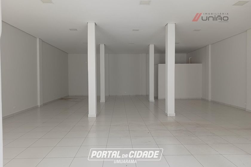 Sal&atilde;o Comercial para alugar - 200m&sup2; - Zona III