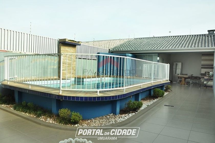 Sobrado &agrave; venda - 218m&sup2; - Zona II