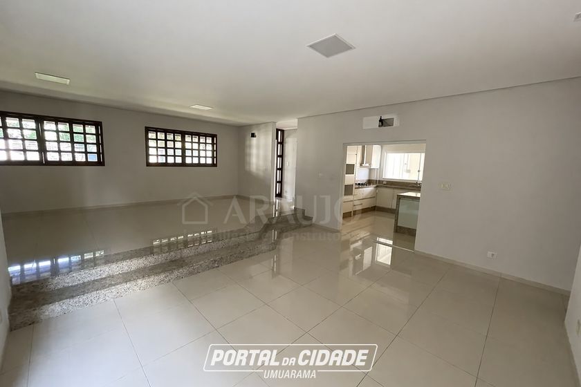 Casa para alugar - 300m&sup2; - Parque Cidade Jardim