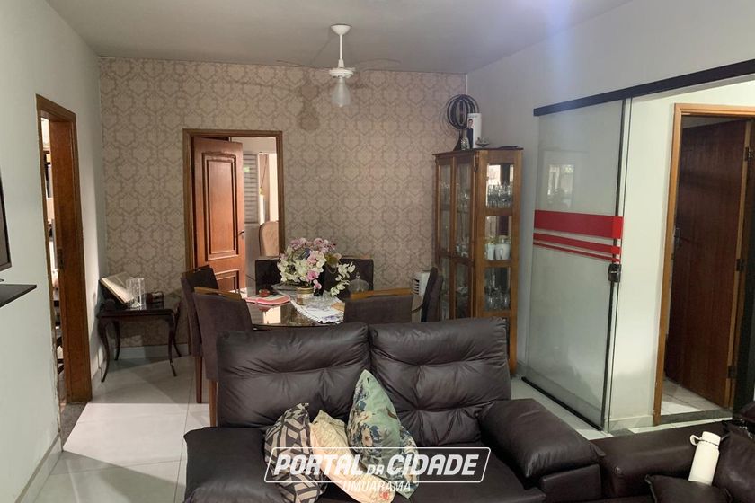 Casa &agrave; venda - 204m&sup2; - Zona I