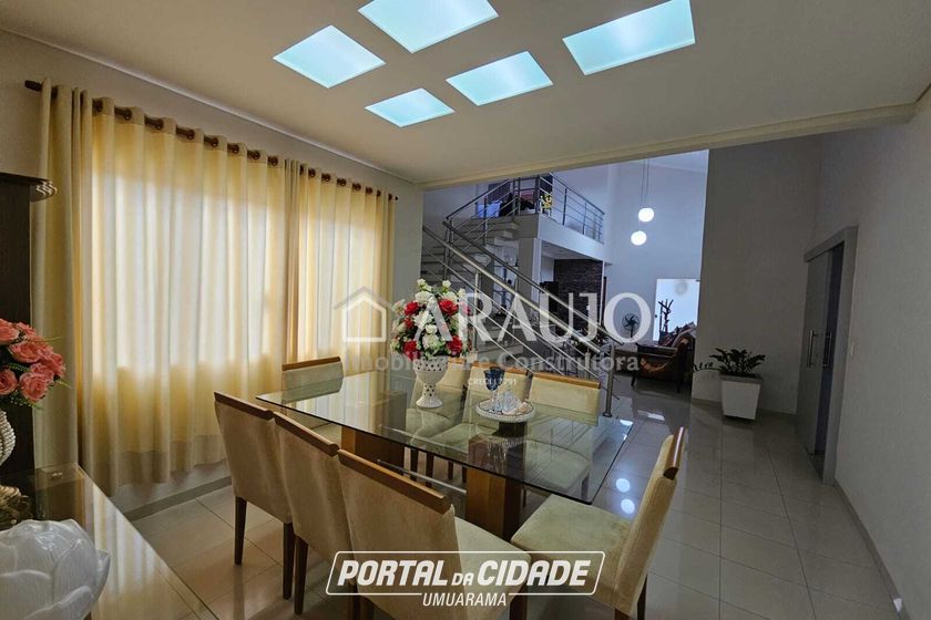 Sobrado &agrave; venda - 272m&sup2; - Zona III