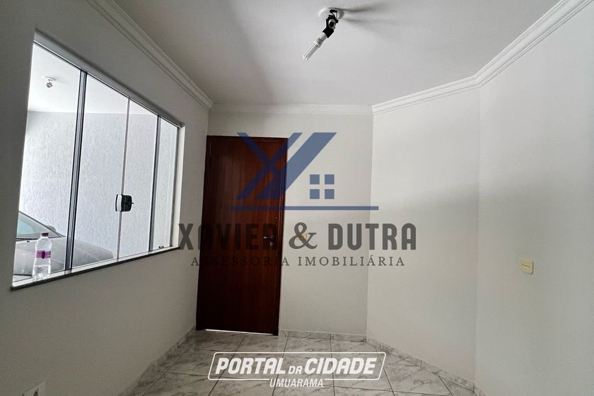 Sobrado &agrave; venda - 200m&sup2; - Zona II